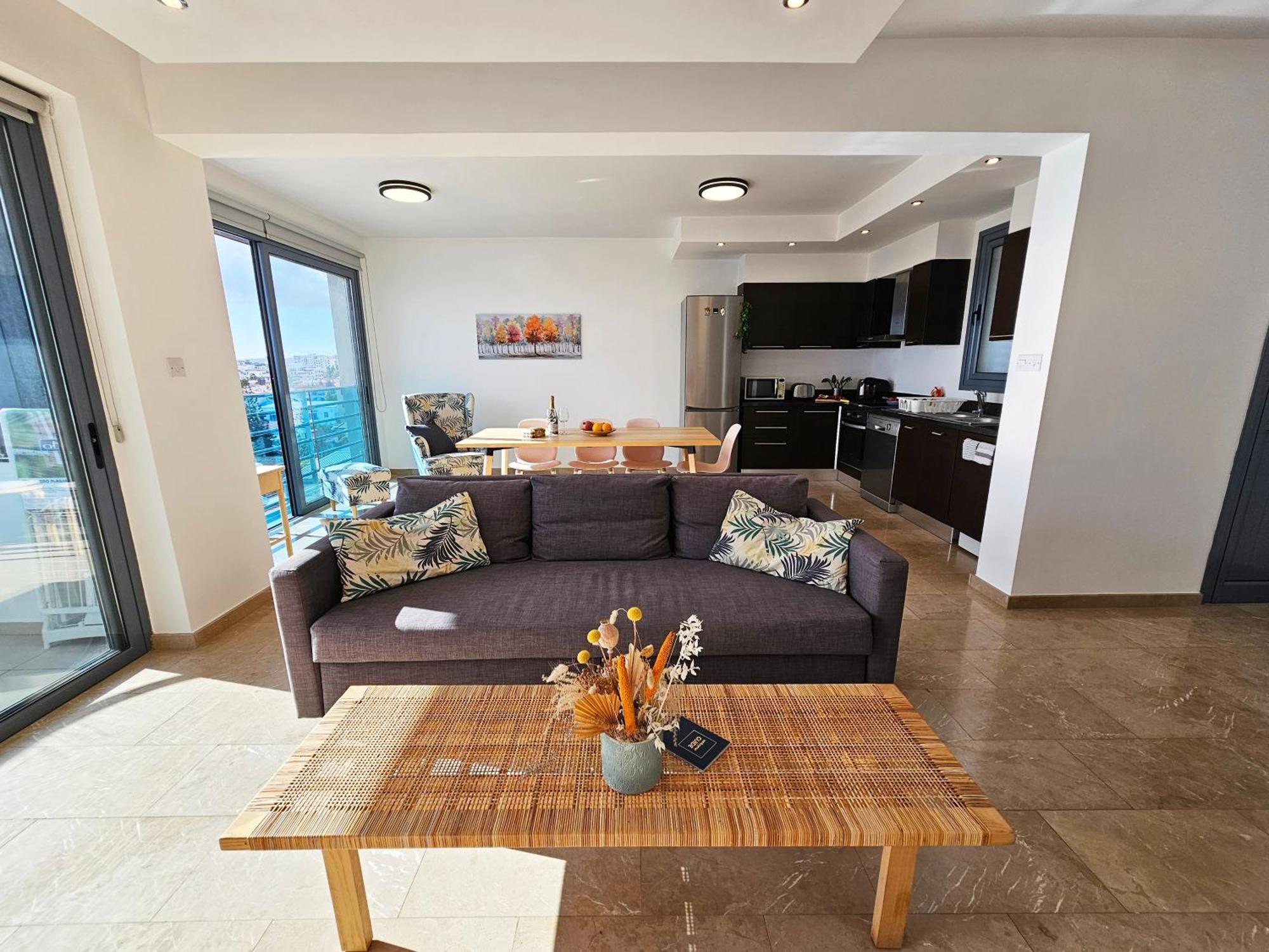 Dios Ponte Finikoudes Beachfront לרנקה